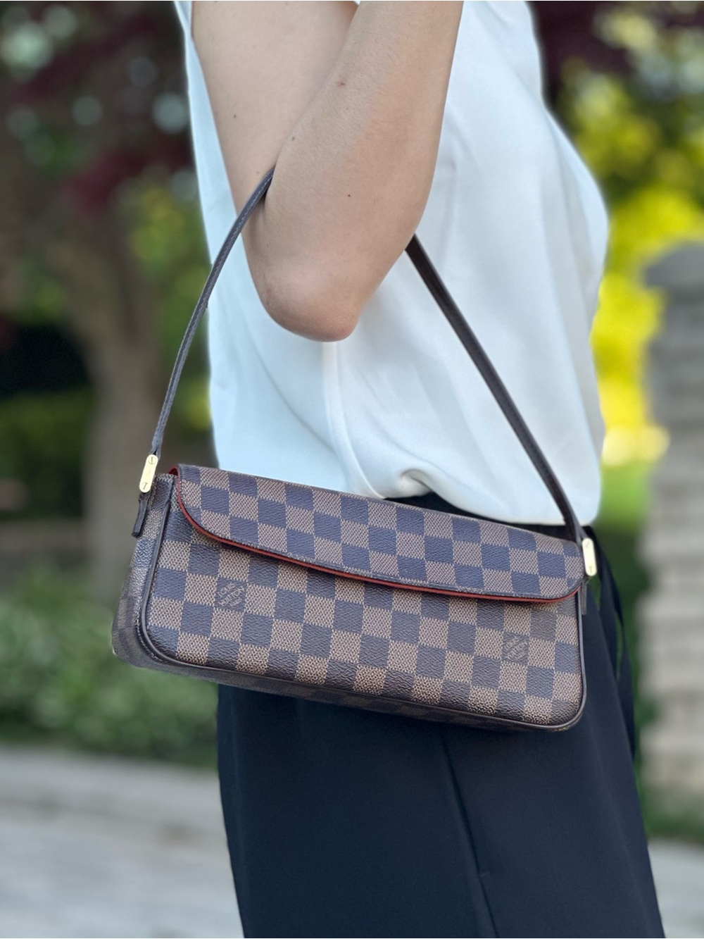 Louis Vuitton Recoleta Damier Ebene Shoulder Bag - Picture 17 of 17